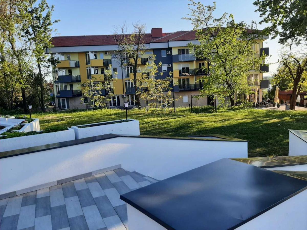 Apartmani K&V Veliko Gradiste Exterior photo