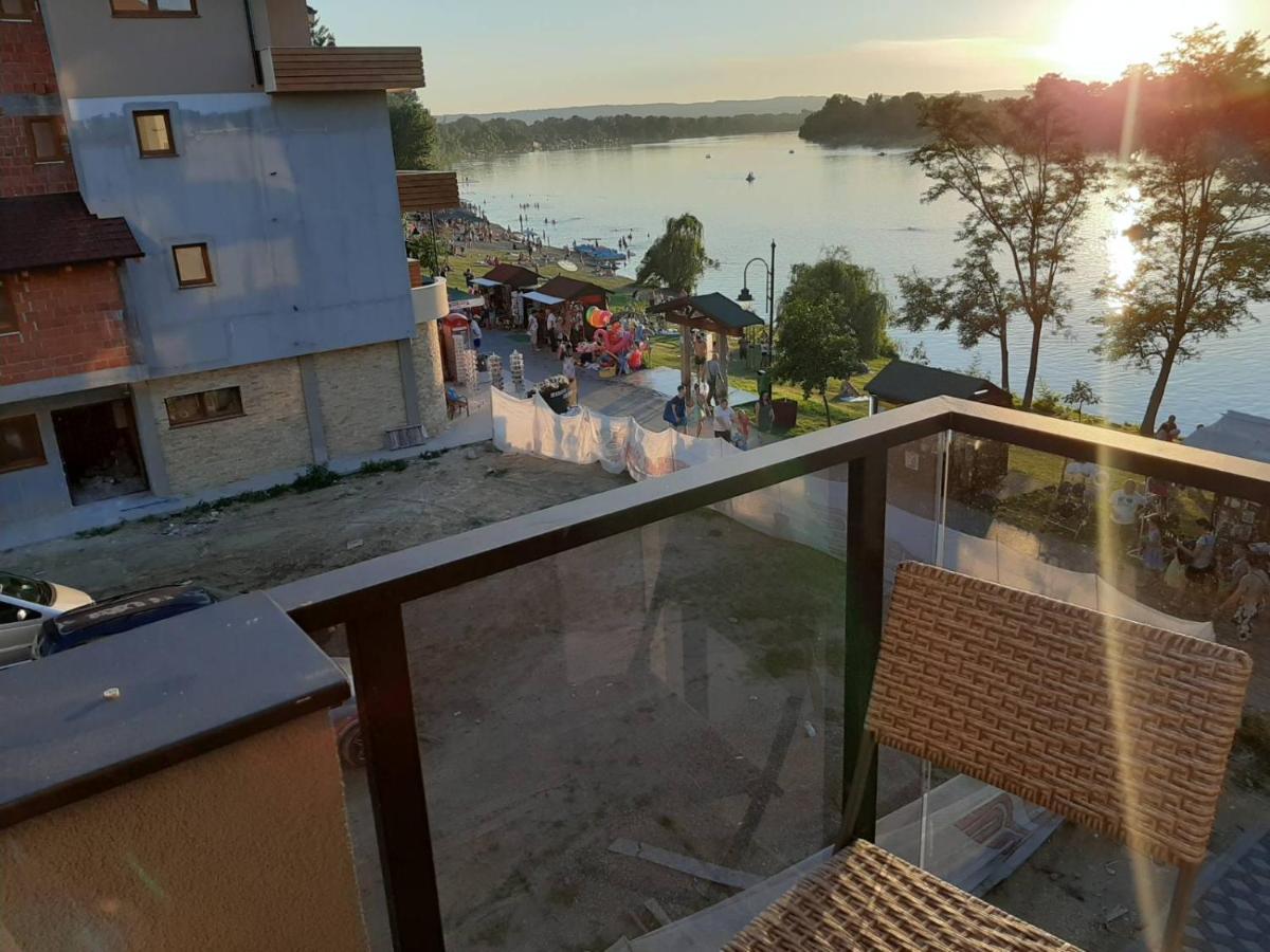Apartmani K&V Veliko Gradiste Exterior photo